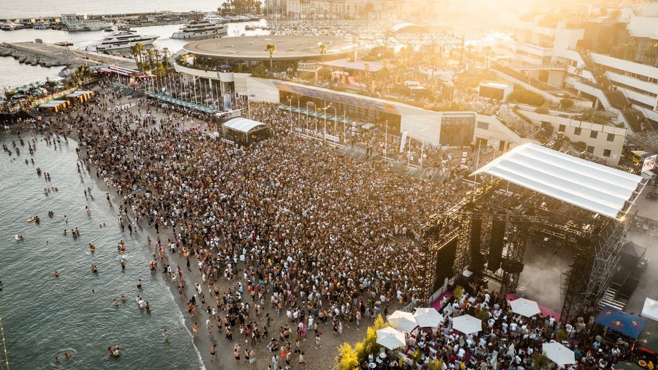 Les Plages Électroniques 2026 : une 20e édition entre rêve cannois et réalité saturée
